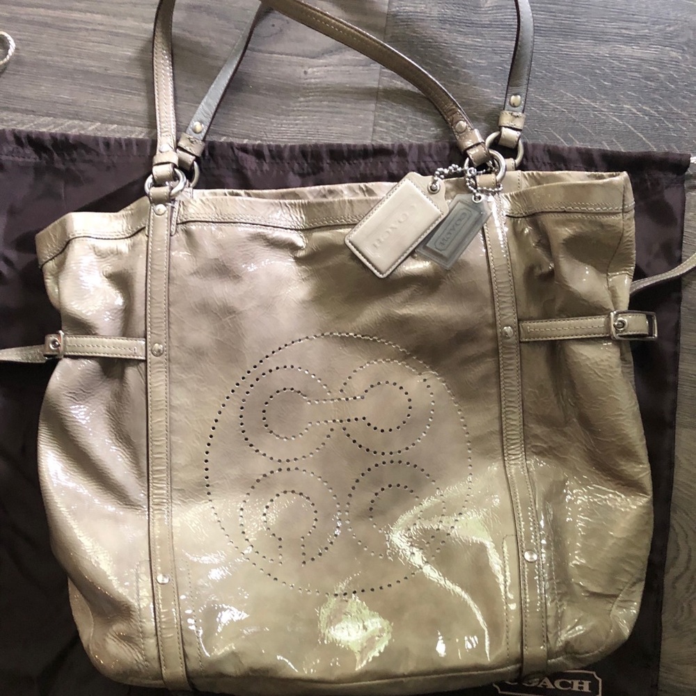EUC Coach Audrey Patent Leather Tote